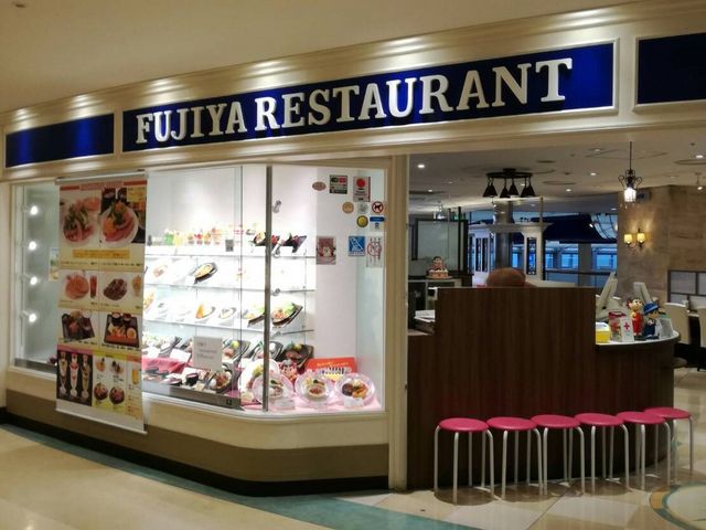外観_不二家レストラン・成田国際空港店