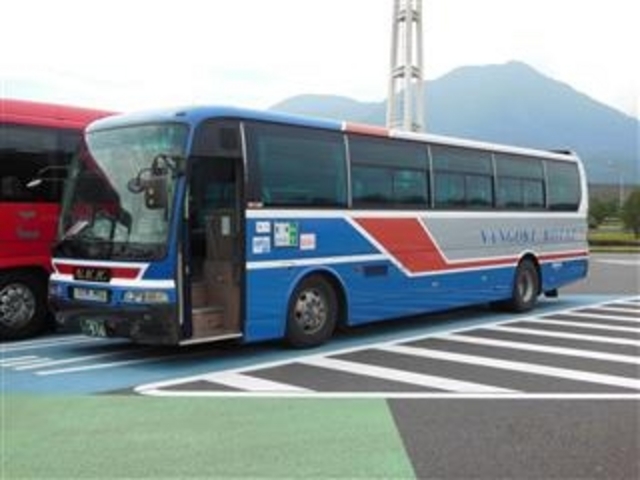 鹿児島空港から宮崎駅行き他の高速都市間バスが出ている。_鹿児島空港 天然温泉足湯「おやっとさぁ」
