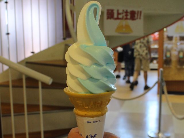 積丹ブルーミックスソフト_しゃこたん土産と喰処カムイ番屋