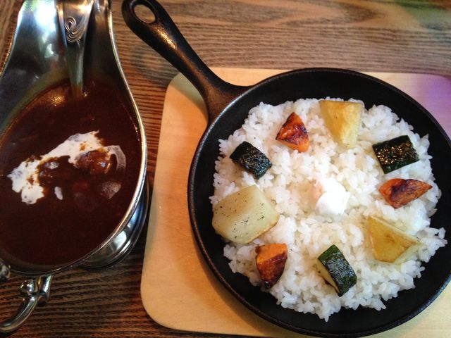 名物ビーフシチュー_東山ボヌール