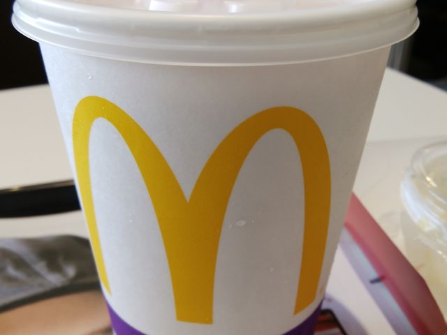 マックシェイク 紫いも_マクドナルド沼津駅北口店