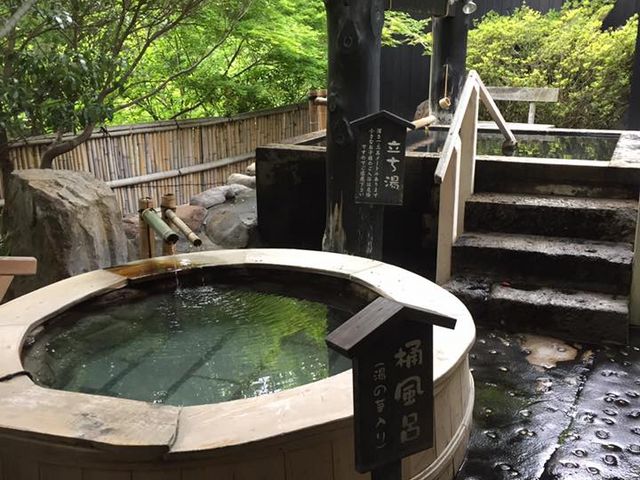 樹やしき:露天風呂の一つ_旅館 松乃井 離れ樹やしき