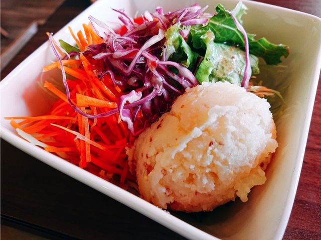 たっぷりサラダ付き_まちのカフェレストラン てぃだまちテラス 八千代緑が丘店
