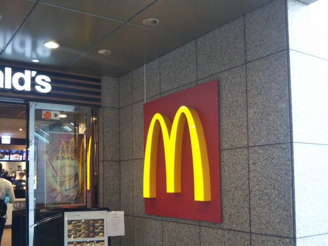 マクドナルド ランドマークプラザ店_マクドナルド ランドマークプラザ店