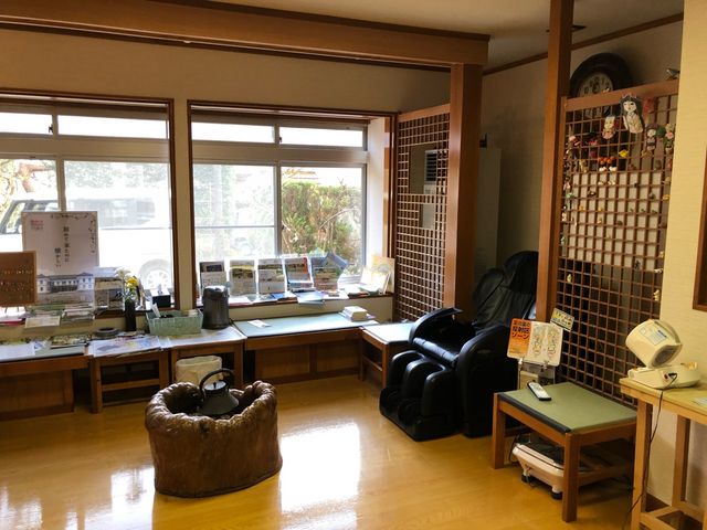 中生館2(玄関脇のロビー)_中生館