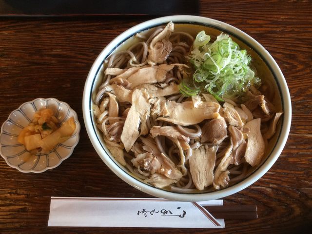東亭の冷たい肉そば_そば処東亭