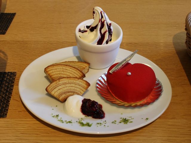ケーキセット_壺屋総本店 き花の杜