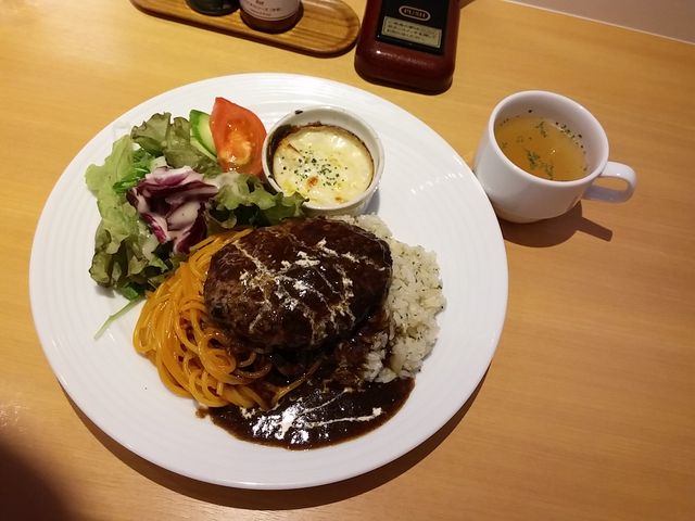 ハンバーグトルコ_ノーヴェ NOVE