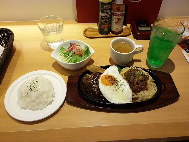 鉄板ハンバーグ&ミートソース_ノーヴェ NOVE