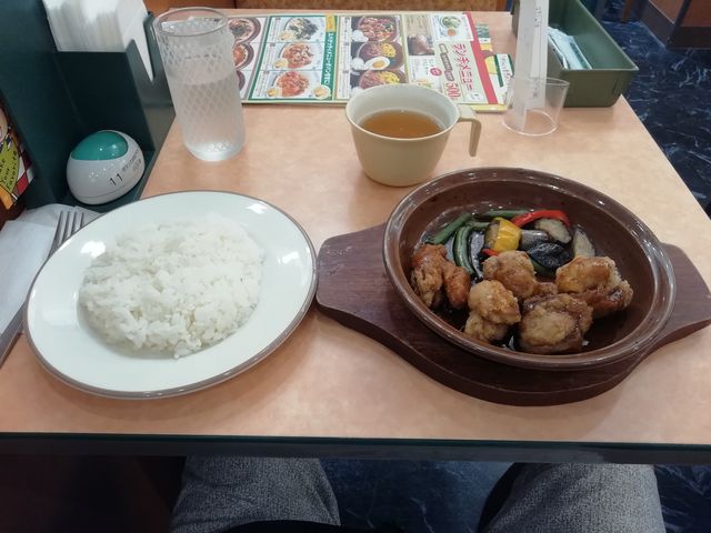 鶏肉のオーブン焼きです_サイゼリヤ イオンタウンユーカリが丘店