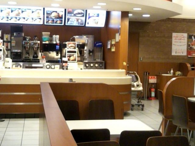 『マクドナルド ららぽーと新三郷店』。_マクドナルド ららぽーと新三郷店