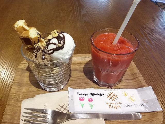 ワッフルパフェ_森の駅