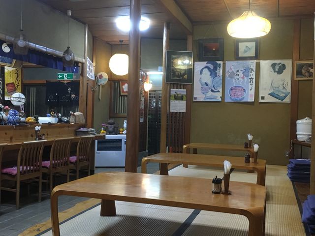 落ち着いた店内_那珂川楼レストランなか川