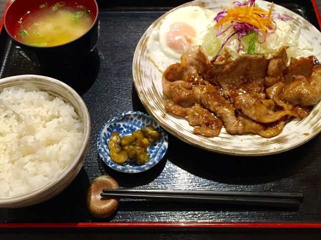 定食や_定食や 平和通店