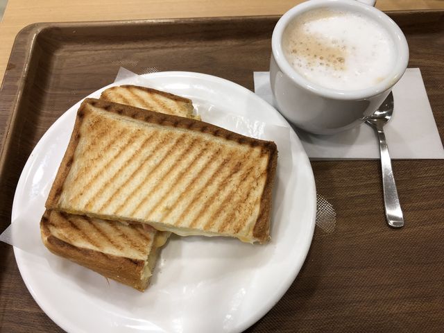 ホットサンドのセット_カフェ サンタマリア 三宮店