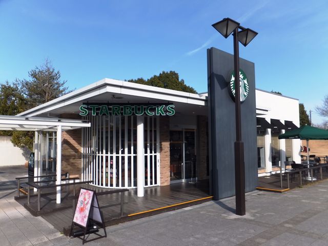 スターバックスの店舗外観_小谷サービスエリア(上り線)
