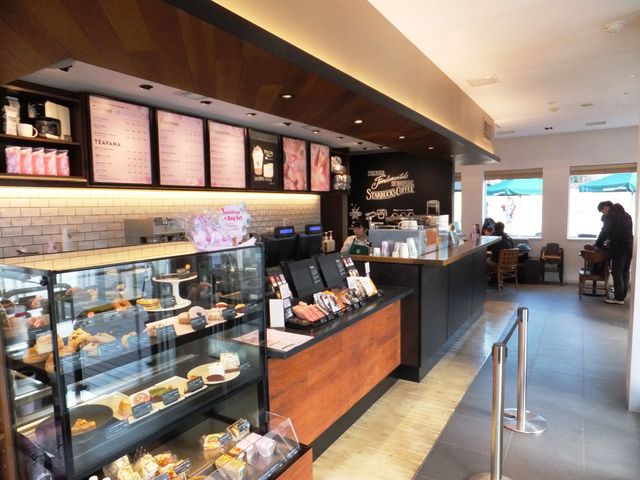 スターバックス・店内の様子_小谷サービスエリア(上り線)