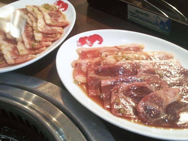 ランチセットのカルビ&タン(右側)_やまなか家大船渡店