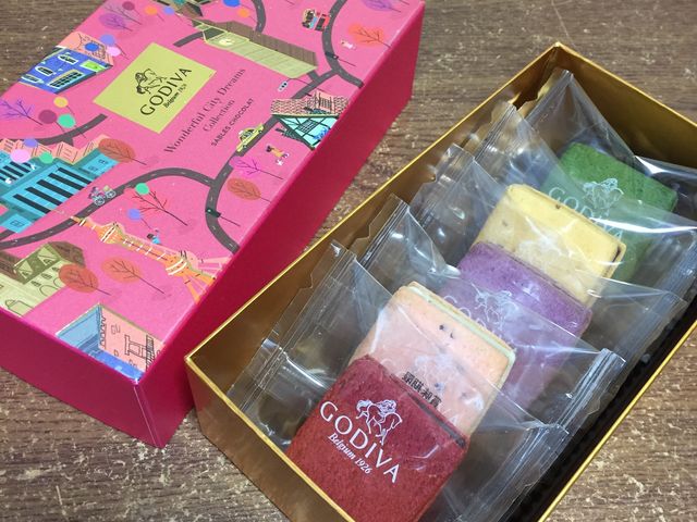 こちらは、10個入りもあります。_ゴディバ ららぽーとTOKYO−BAY店