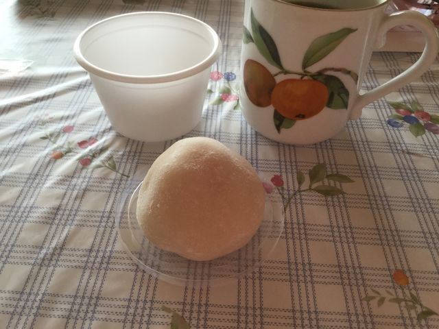 大きい方のいちご大福_いちごプラザ 大福や