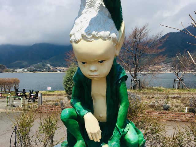 庭の妖精_河口湖ミューズ館