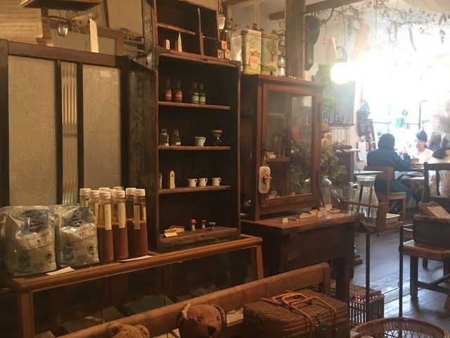店内_cafe zakka hinatabocco