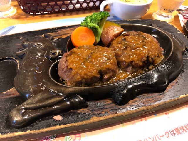 さわやかのおにぎりハンバーグ(お肉200グラム)!げんこつハンバーグは250グラム。_炭焼きレストランさわやか豊田店