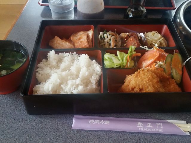 ランチ_登正門