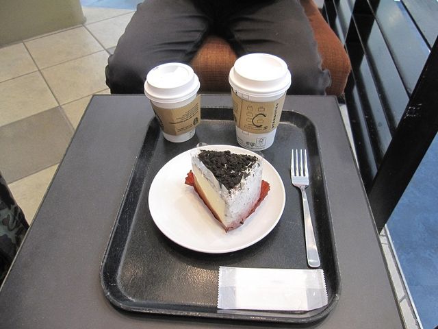 シホンケーキは程よい甘さでした_スターバックス・コーヒー イオン若松店