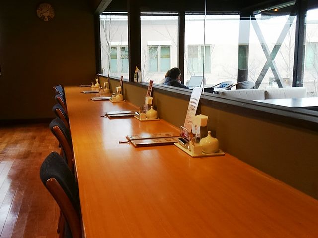 カウンター席_まほろば珈琲 ささゆり台店