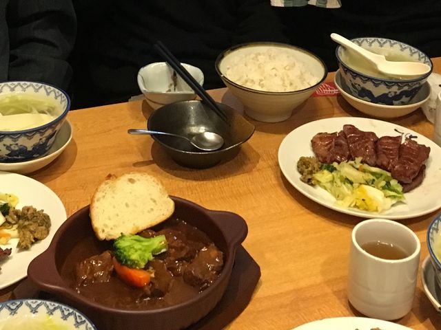 牛タンと大盛りご飯でおなかいっぱい_利久 泉本店