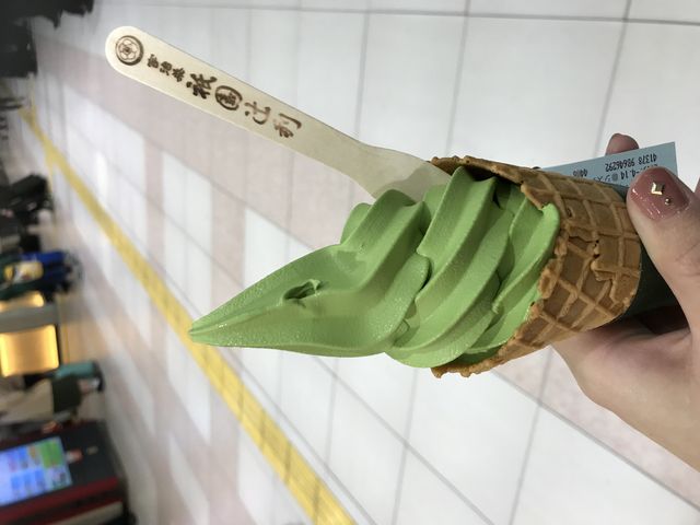 抹茶ソフトを食べました_祇園辻利 京都駅八条口店