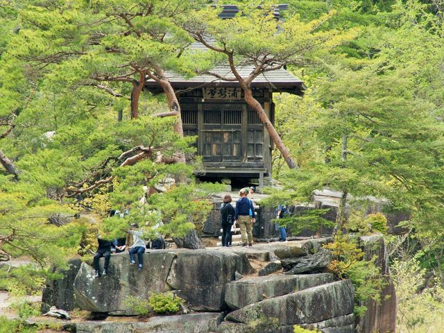 木曽の上松町に有る寝覚の床 浦島堂_寝覚の床