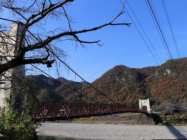 南側から。_美濃橋