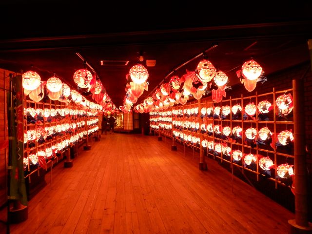 沢山の金魚ねぷた_星野リゾート 青森屋
