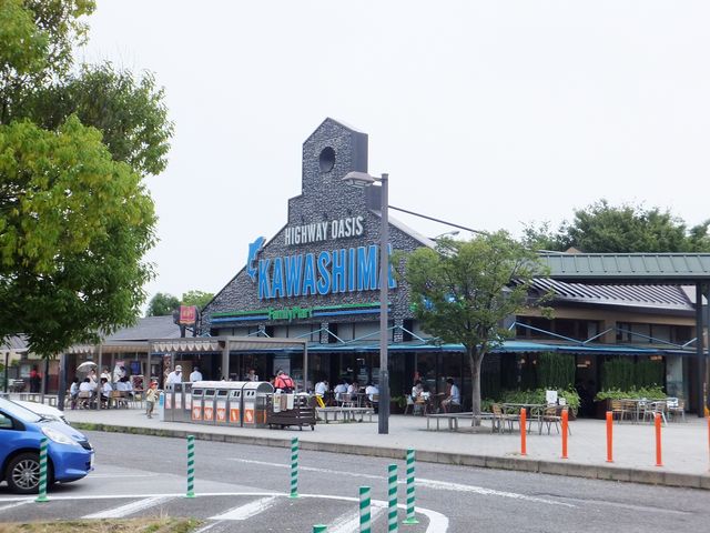 PAとしては大規模なコンビニとトイレだけです。_川島パーキングエリア