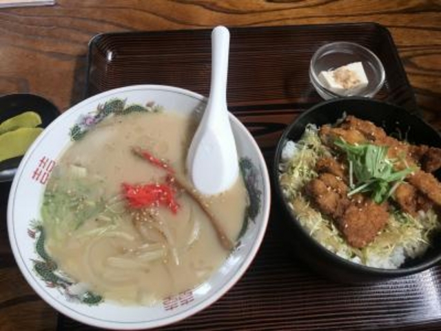 ボリュームあり_お食事処亀や