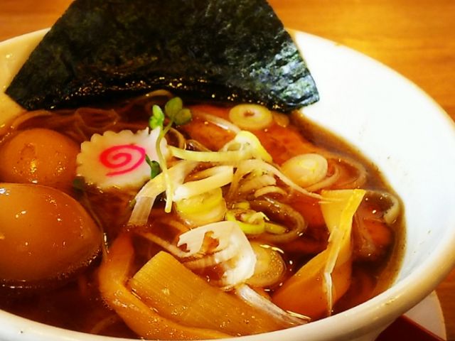 味玉熟成煮干し醤油ラーメン。Japanese shoyu ramen._麺屋 川崎商店