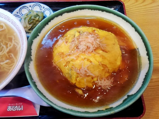 ボリュームたっぷりの天津飯_あじへい上野佐那具店