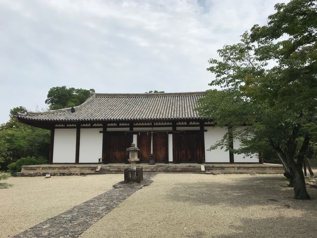 十二神将を祀る本堂_新薬師寺