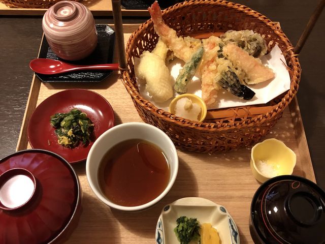 天ぷらもボリュームたっぷり!_嬉野河畔に佇む日本のリゾート 和多屋別荘