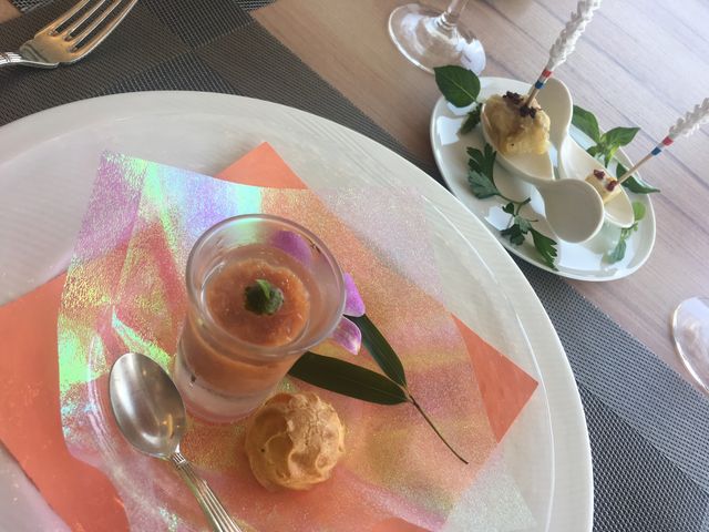 トマトの一口冷製スープ美味しかった!主人はピンチョスが気に入ってました。_ホテルマリノアリゾート福岡