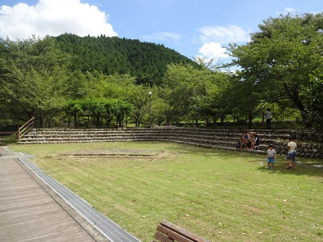 広場_川代公園
