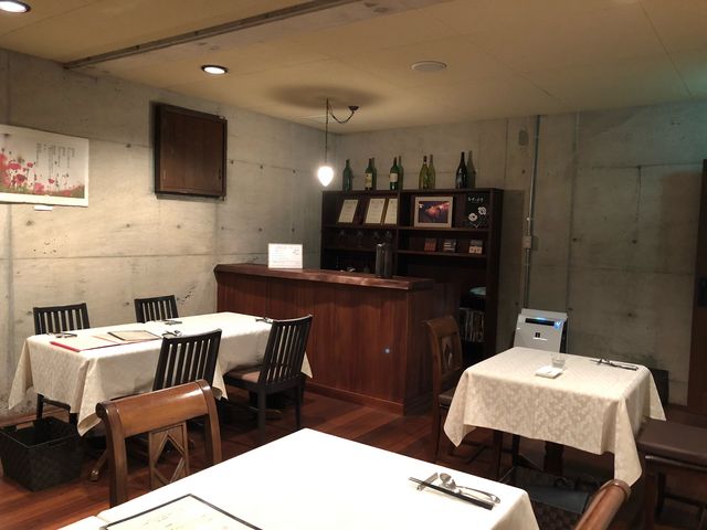 地下の店内の様子_奥出雲葡萄園