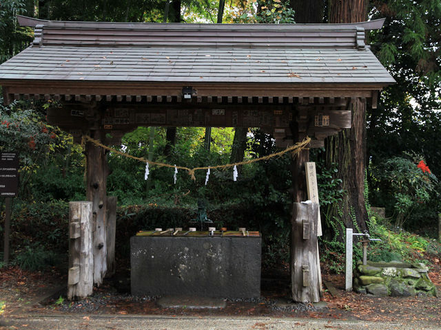 手水(手水船は国重文)_那須神社