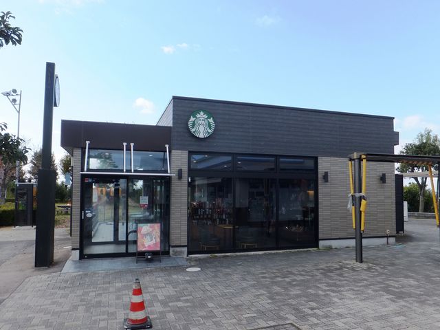 店舗外観_スターバックス・コーヒー 尾張一宮パーキングエリア上り線店