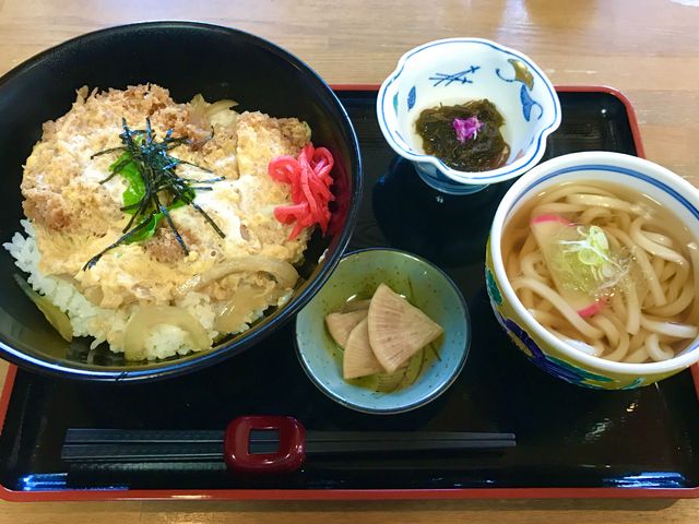 ヒレカツ丼とミニうどん♪_ビストロ匠