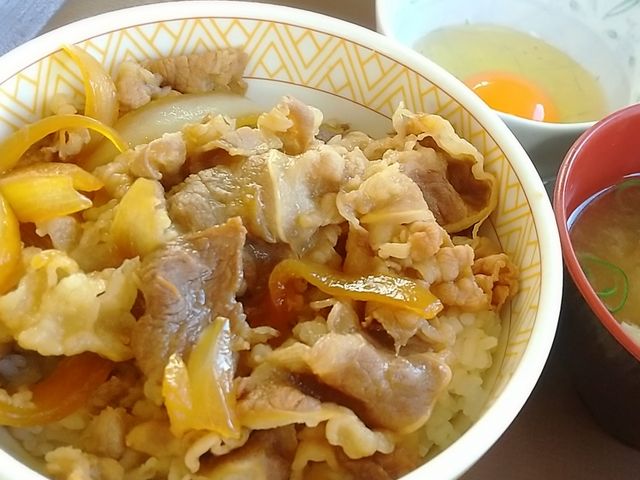 やっぱり美味しいすき家の牛丼。_すき家中津店