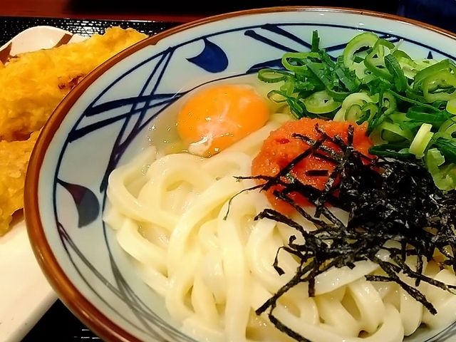 明太子と玉子の冷やしうどん。旨し。_丸亀製麺