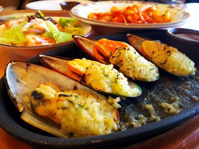 大好きなムール貝のガーリック焼き_サイゼリヤ横浜ビジネスパーク店